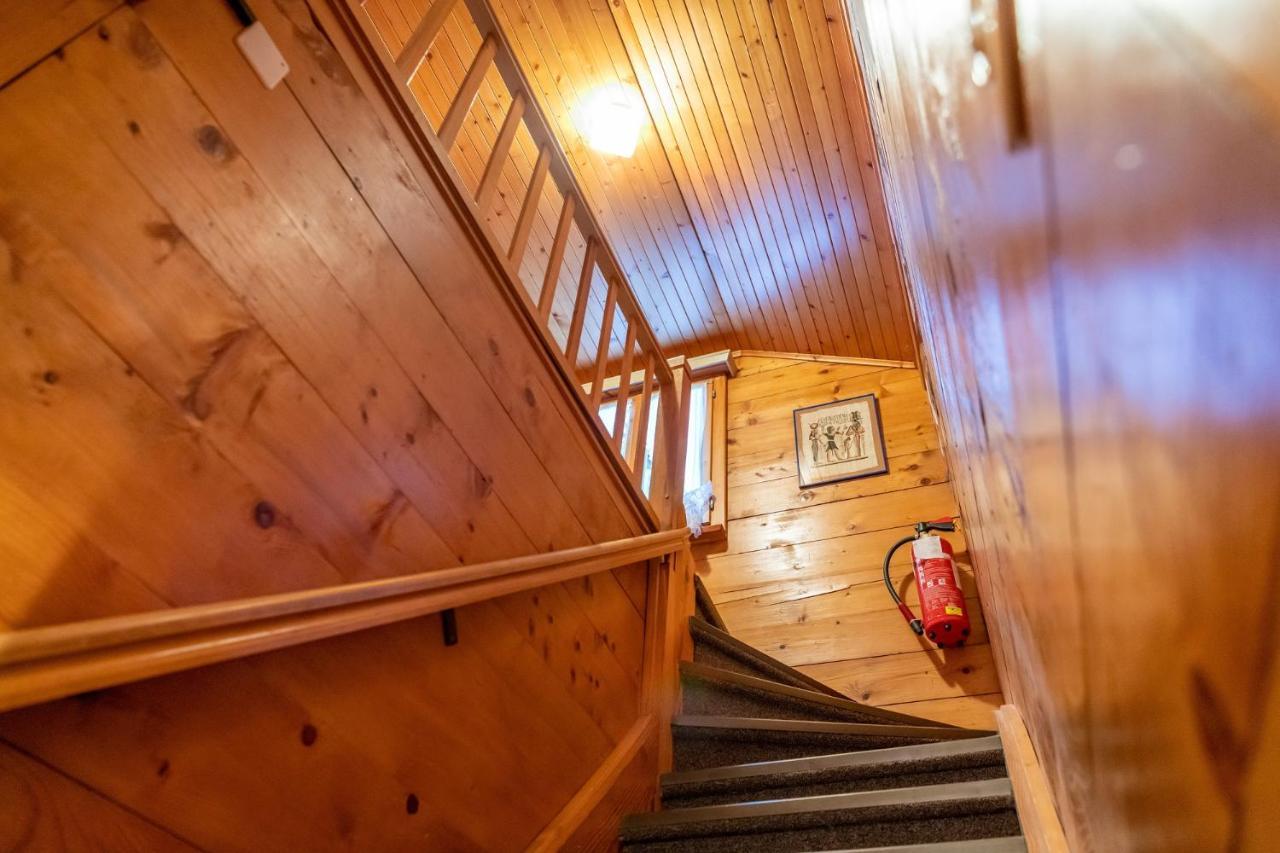 Chalet Bambi "Marchenhaft" Daire Grächen Dış mekan fotoğraf